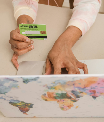 לקנות סים מהבית: איך החיים נעשו פשוטים יותר (גם בלי לצאת לסניף)